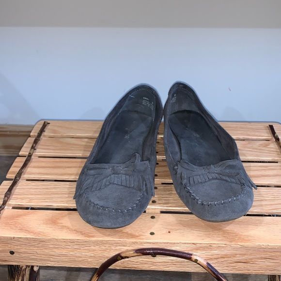 Minne Tonka gray leather upper suede moccasins shoes size 9 - Picture 2 of 5